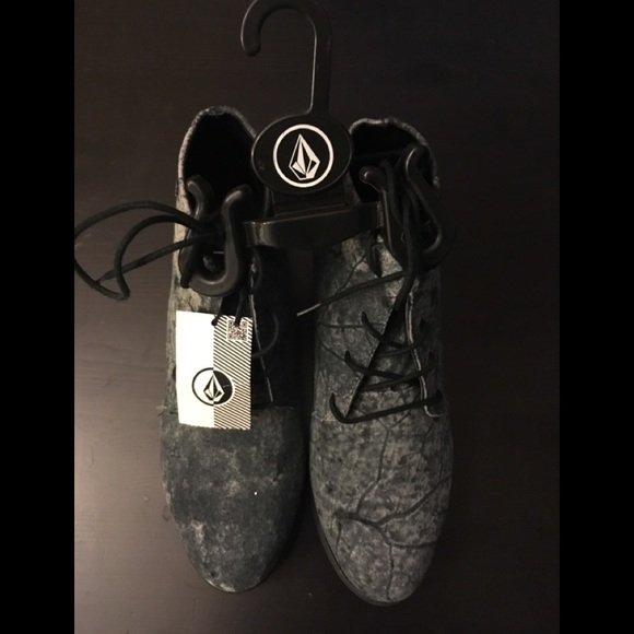 Volcom Exhibition - Picture 1 of 7